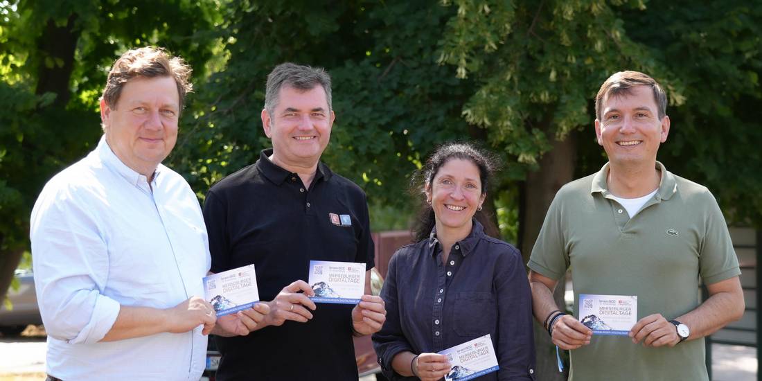 Prof. Dr. Markus Krabbes (Rektor Hochschule Merseburg), Sirko Scheffler (Geschäftsführer brain-SCC GmbH), Kathrin Schaper-Thoma (Geschäftsführerin Mitz GmbH), Sven Czekalla (MdL) - v.l. © Kristin Mohr (KM - KREATIVFORYOU)